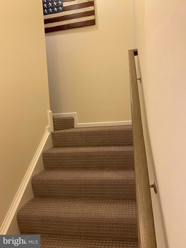 6939 Stoddert Ln, Landover, MD 20785 - photo 4