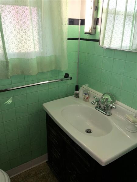 Main floor powder room