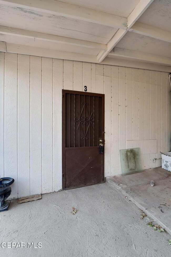 3615 Pershing Dr unit 3, El Paso, TX 79903 - photo 2