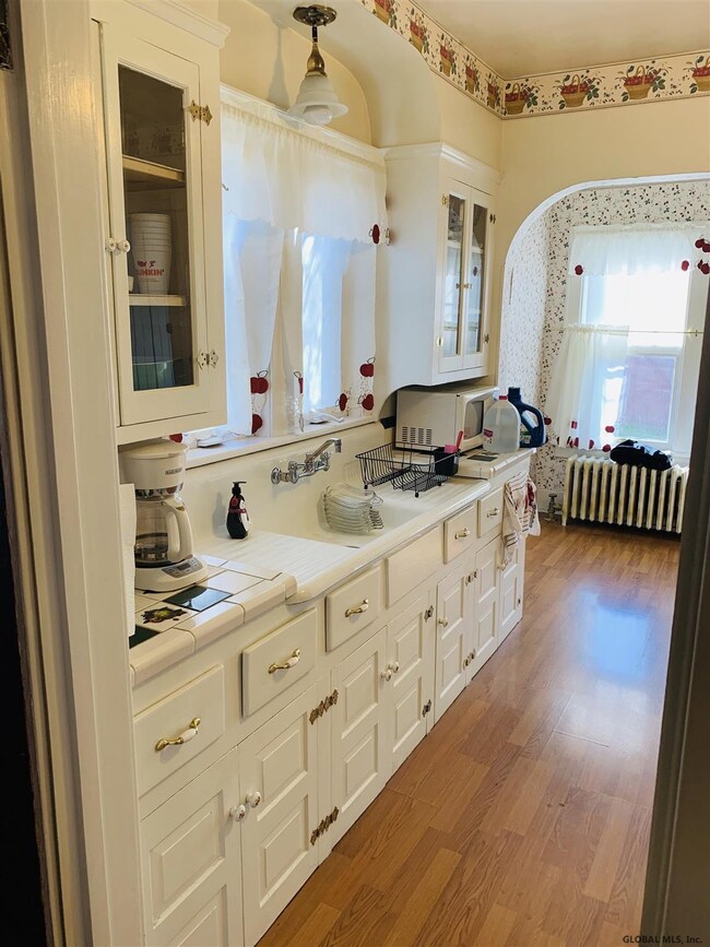 189 Sycamore St, Albany, NY 12209 - photo 5