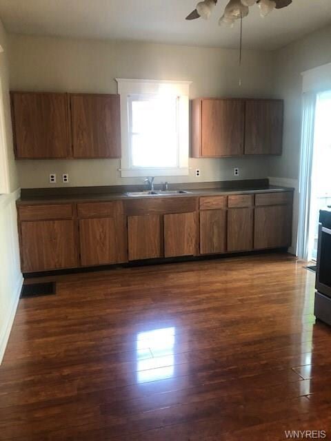 106 Schenck St, North Tonawanda, NY 14120 - photo 3