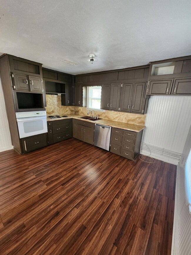 200 Houston St, Pottsboro, TX 75076 - photo 6