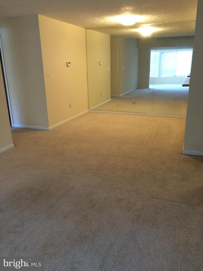 2223 Hunters Run Dr unit 2223, Reston, VA 20191 - photo 2