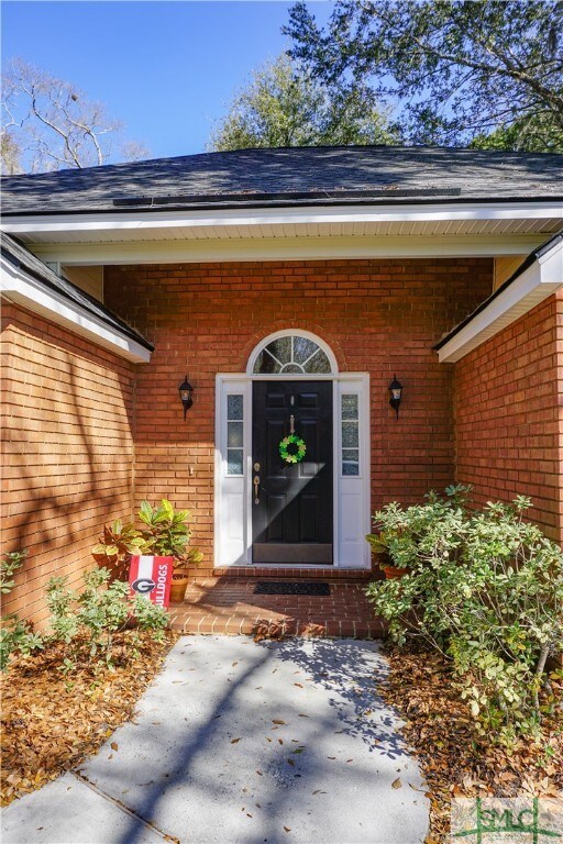 113 Farringdon Cir, Savannah, GA 31410 - photo 2