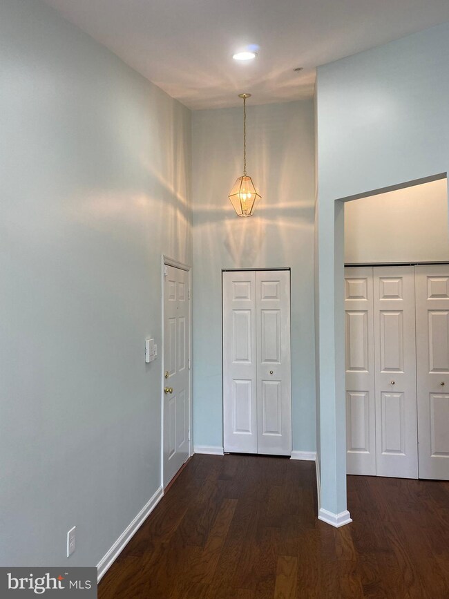 701 Harvest Run Dr unit U304, Odenton, MD 21113 - photo 2