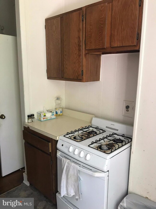 1812 Bolton St, Baltimore, MD 21217 - photo 5