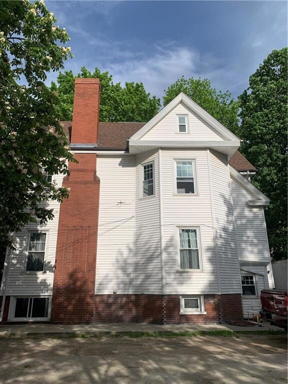 11 Stuart St, Pawtucket, RI 02860 - photo 3