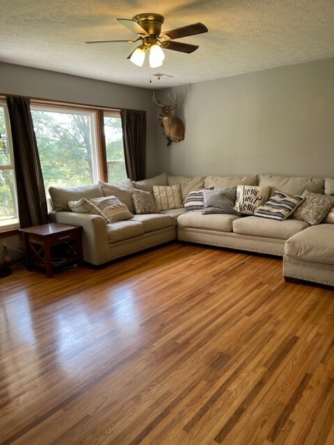 2050 Limekiln Rd, Tennessee Ridge, TN 37178 - photo 6