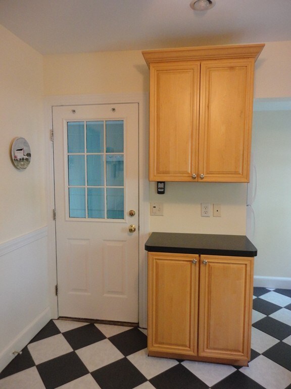 29 Saint Elmo Rd, Worcester, MA 01602 - photo 5