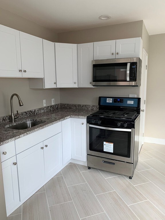 400 Hanover St unit 4A, Boston, MA 02113 - photo 3