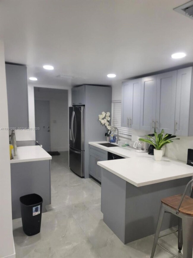 512 NW 96th St unit A, Miami, FL 33150 - photo 3