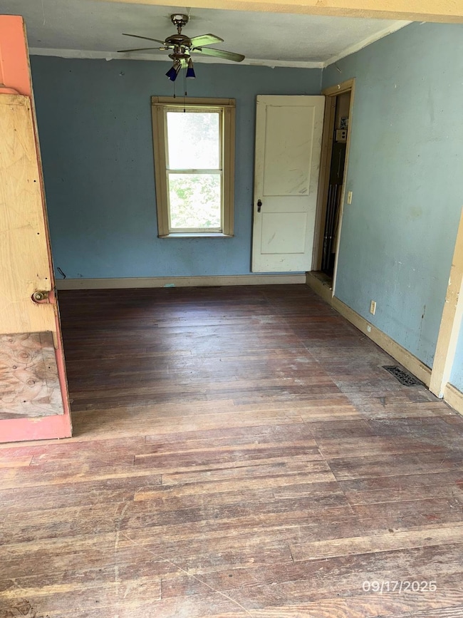 610 E Parker Ave E, Dassel, MN 55325 - photo 5