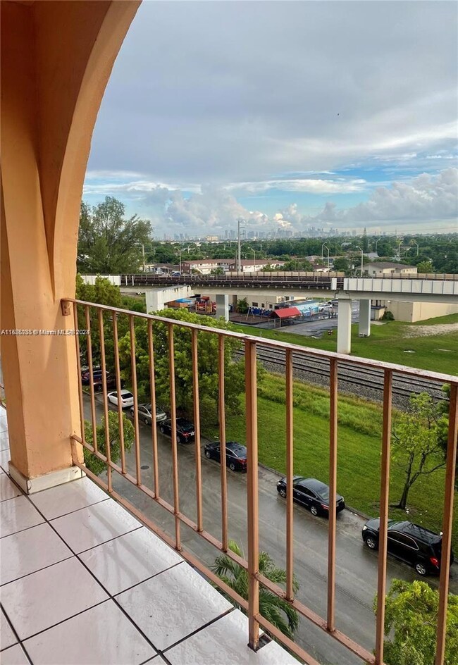 440 E 23rd St unit 1504, Hialeah, FL 33013 - photo 7