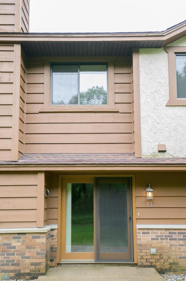 FeeneytownhomeCoonRapidsDSC_0907.jpg