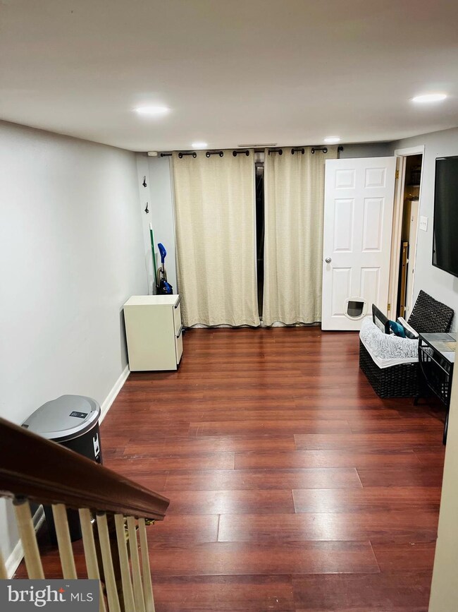 863 Wedgewood Dr, Lansdale, PA 19446 - photo 2