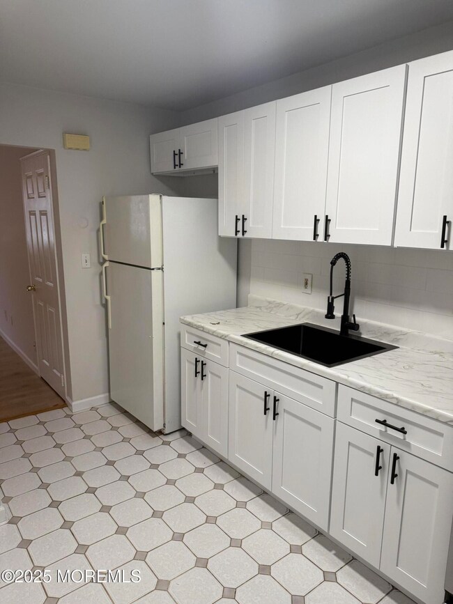 289 Main St unit C, Spotswood, NJ 08884 - photo 2