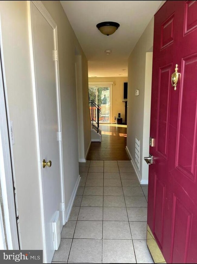 16300 Taconic Cir unit 100A, Dumfries, VA 22025 - photo 4