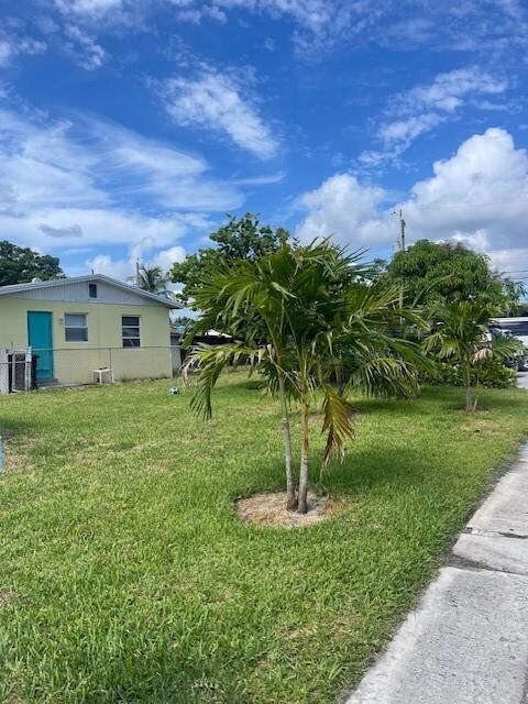 1125 N F St, Lake Worth, FL 33460 - photo 5