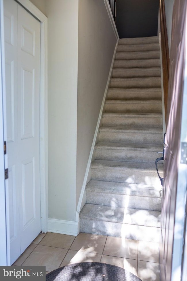 656 Yorkshire Ct, Sewell, NJ 08080 - photo 3