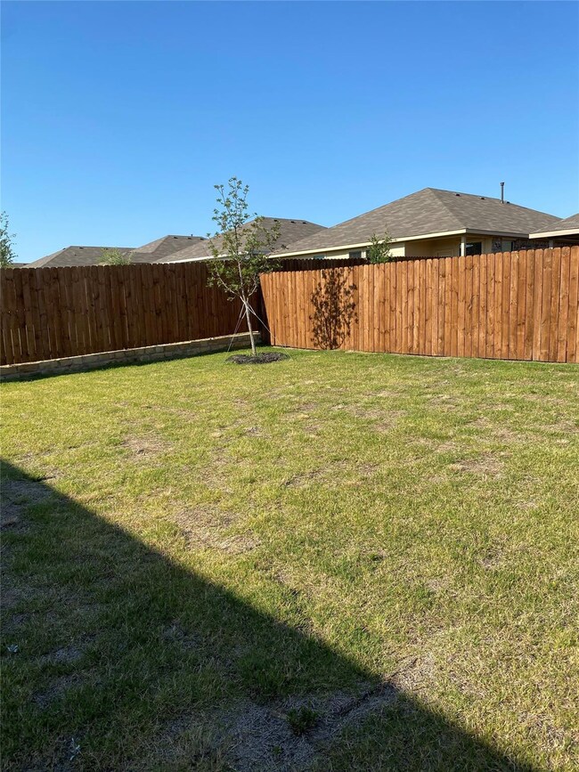 2365 Briscoe Ranch Dr, Hudson Oaks, TX 76087 - photo 3