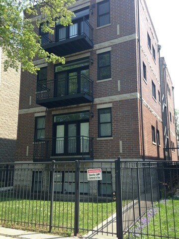 6225 N Richmond St unit 1W, Chicago, IL 60659 - photo 2