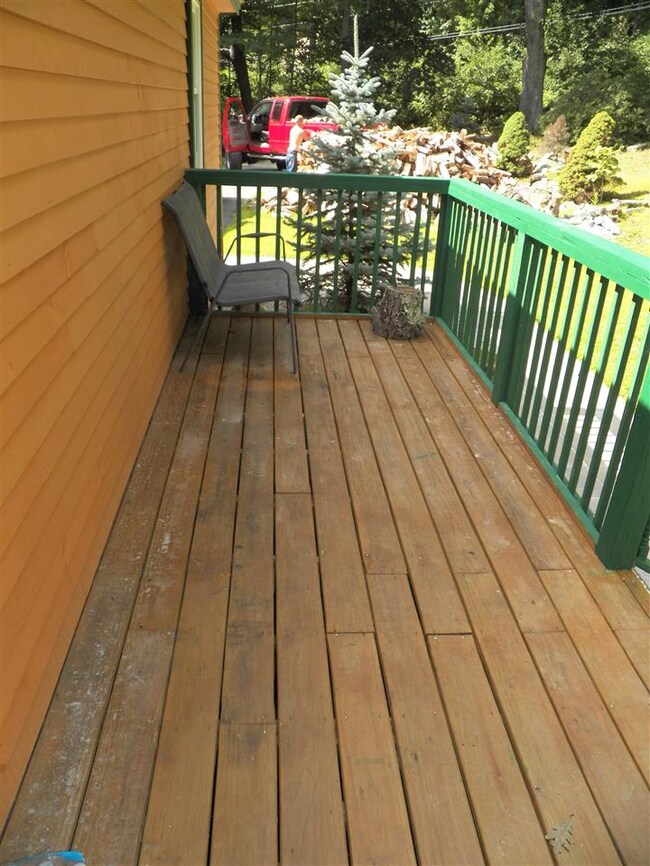 375 Deerfield Rd, Allenstown, NH 03275 - photo 3