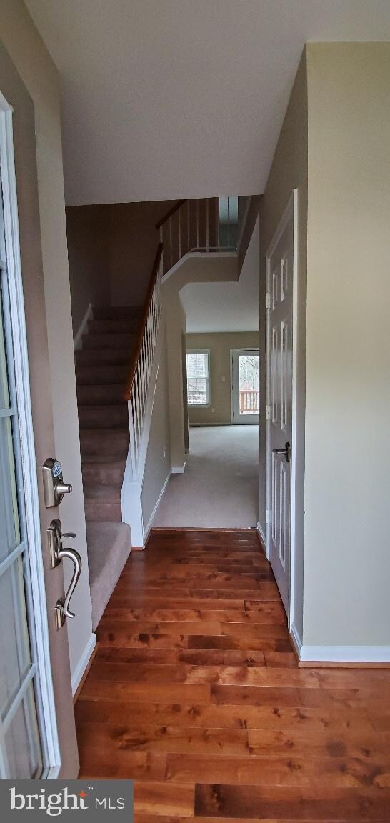 15655 Montview Dr, Dumfries, VA 22025 - photo 2