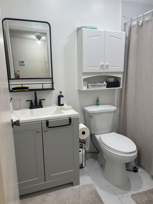 10727 W Clairmont Cir unit 211, Tamarac, FL 33321 - photo 4