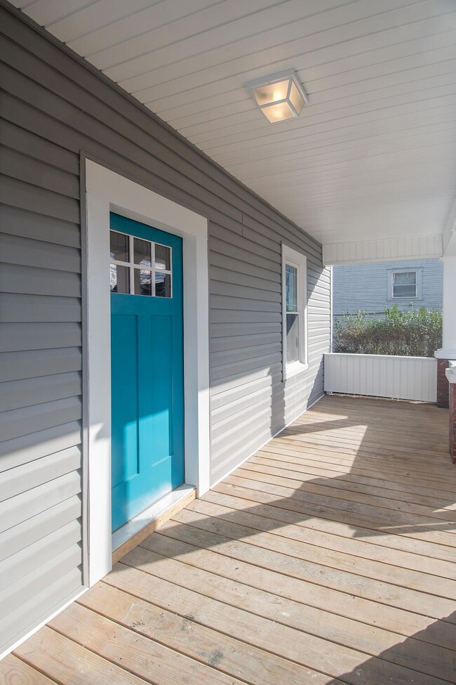 1002fporch1