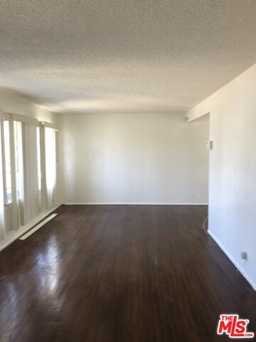 918 E 118th Dr, Los Angeles, CA 90059 - photo 2