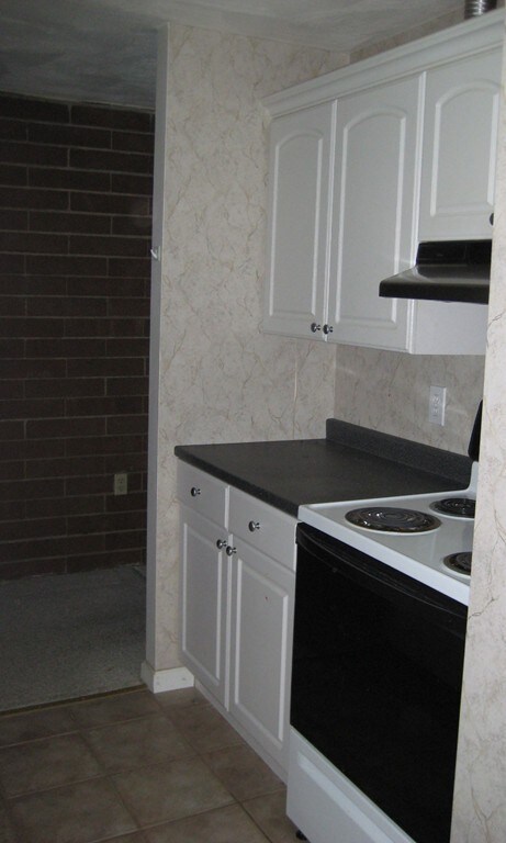 Sagamore Place Condominiums unit 415, Quincy, MA 02171 - photo 6