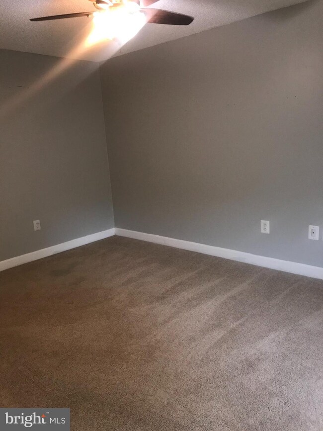 806 Wide Oak Ct, Warrenton, VA 20186 - photo 6