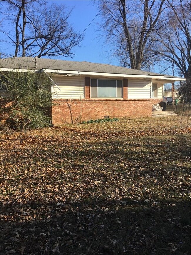 680 W County Line Rd, Springdale, AR 72764 - photo 3