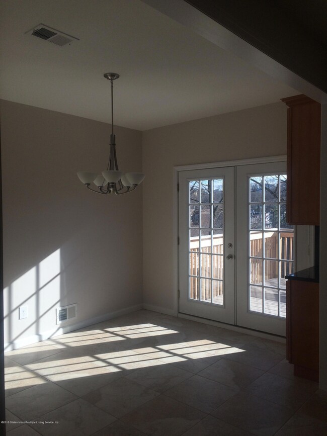 20 Van Tuyl St, Staten Island, NY 10301 - photo 5