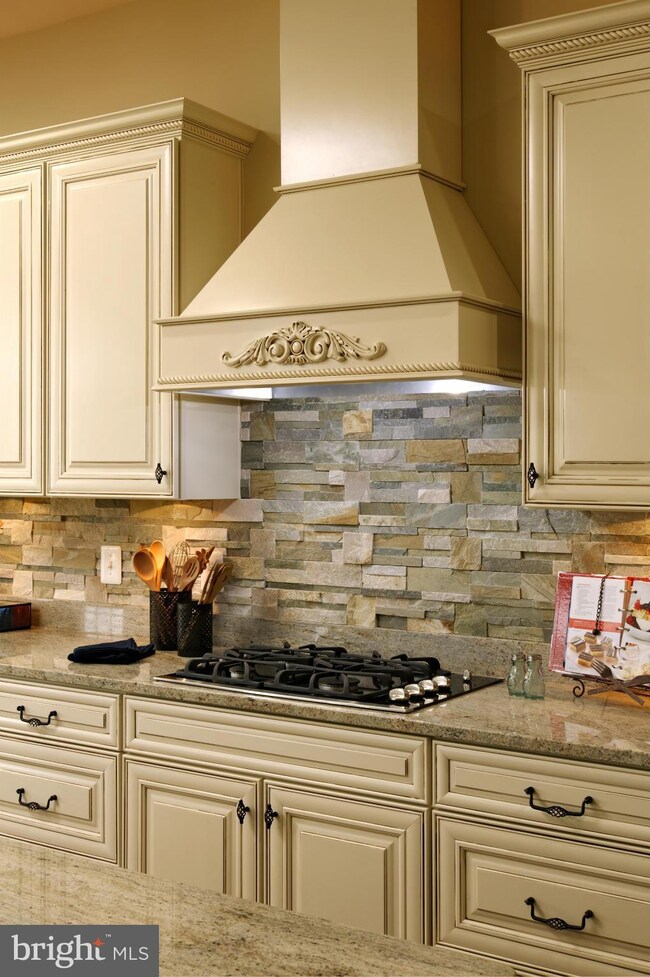 35175 Greyfriar Dr, Round Hill, VA 20141 - photo 5