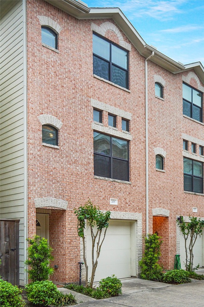 11315 S Main St unit 201, Houston, TX 77025 - photo 3