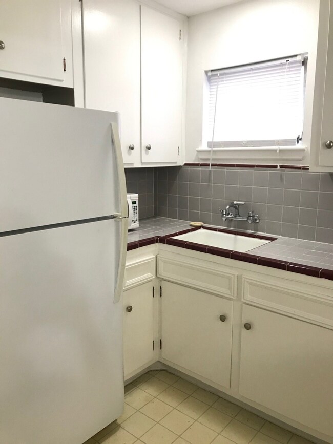 1608 Colquitt St unit 1, Houston, TX 77006 - photo 4