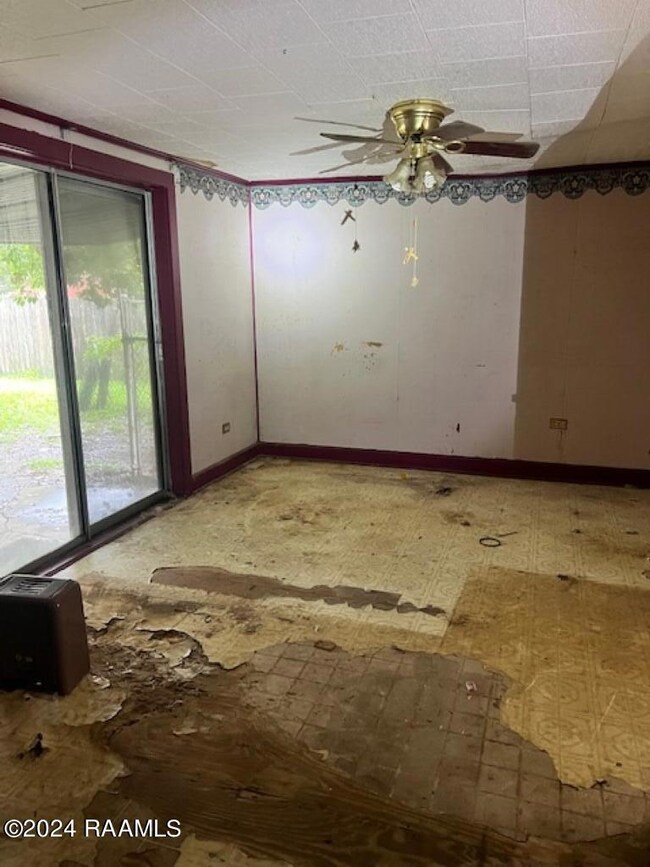 109 Desire St, New Iberia, LA 70560 - photo 3