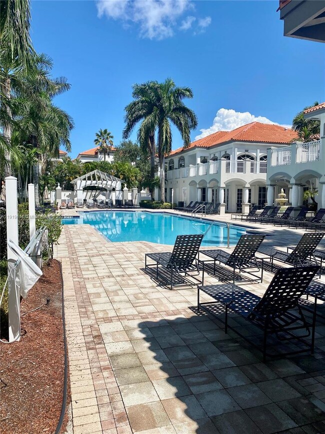 11032 Legacy Dr unit 306, Palm Beach Gardens, FL 33410 - photo 5