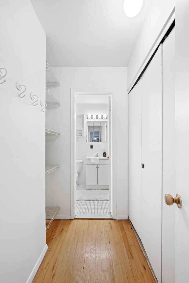 Mercer Square Owners Corp unit B-1104, New York, NY 10012 - photo 7