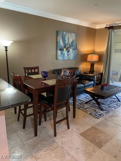 Dining room with ornamental molding