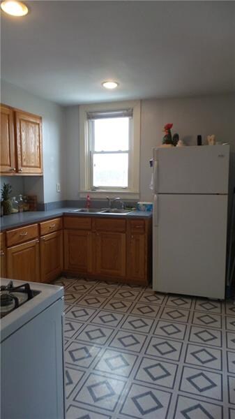 Quality oak kitchen