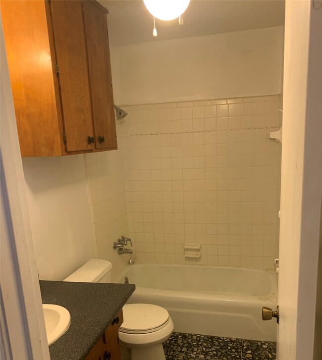 10314 Kirkdale Dr, Houston, TX 77089 - photo 7