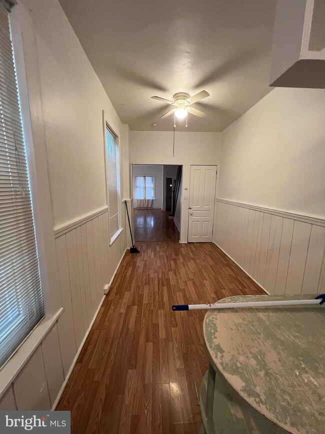 1359 N 10th St, Reading, PA 19604 - photo 4