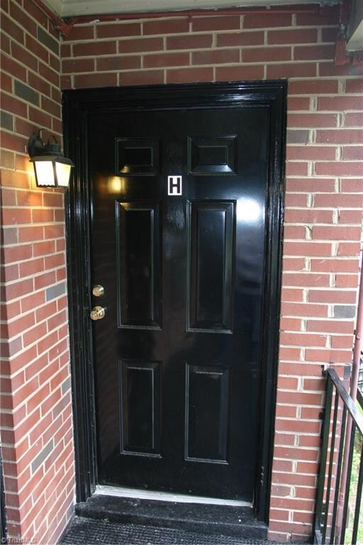 1641 W Northwest Blvd unit H, Winston Salem, NC 27104 - photo 3