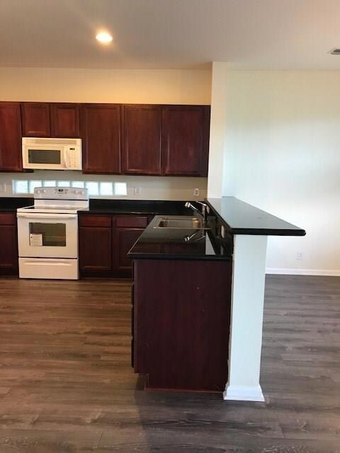 1058 Center Stone Ln, Riviera Beach, FL 33404 - photo 4