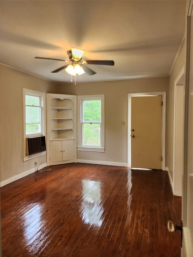 2308 Avenue D, Bay City, TX 77414 - photo 7