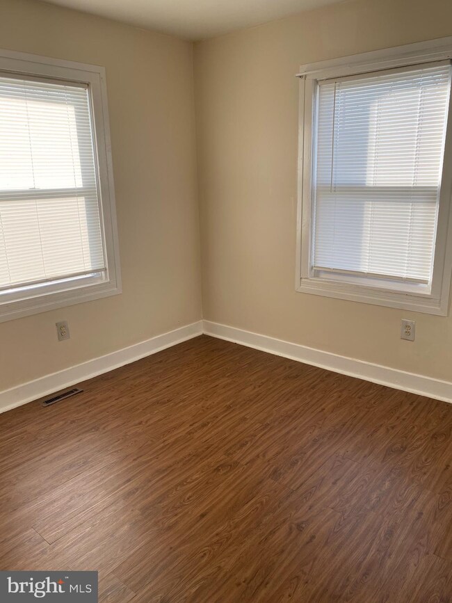 252 I St, Penns Grove, NJ 08069 - photo 6