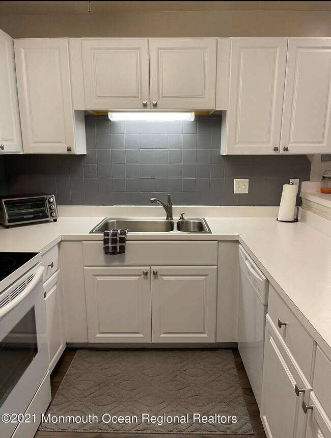 15 Pheasant Meadow Kitchen 5.jpg.png