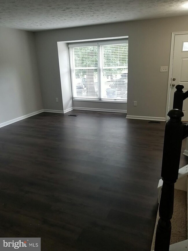 25 Sky Blue Ct, Germantown, MD 20874 - photo 4